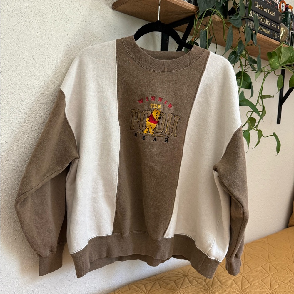 Vintage Winnie the Pooh Disney Crewneck size XL